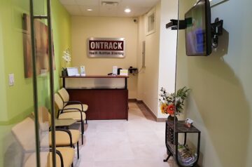 Thornhill Massage & Acupuncture & Osteopathy Clinic; کلینیک ماساژ و طب سوزنی